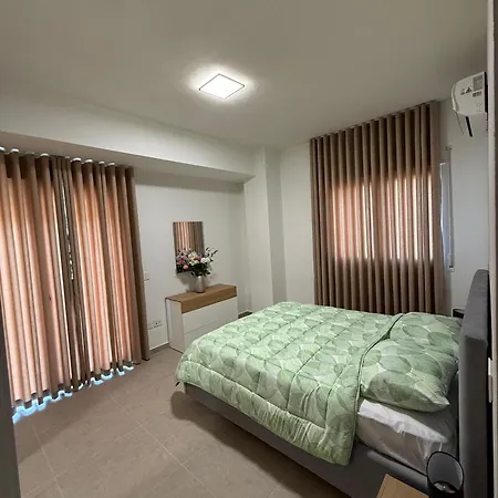Portside Luxurious دراس