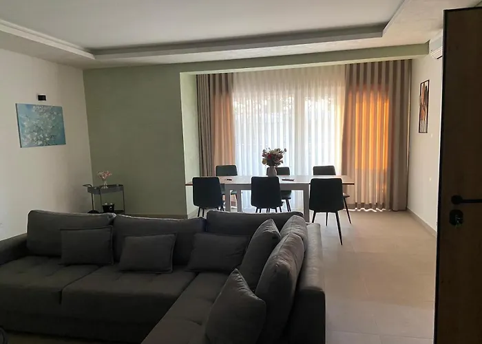 Portside Luxurious Apartament